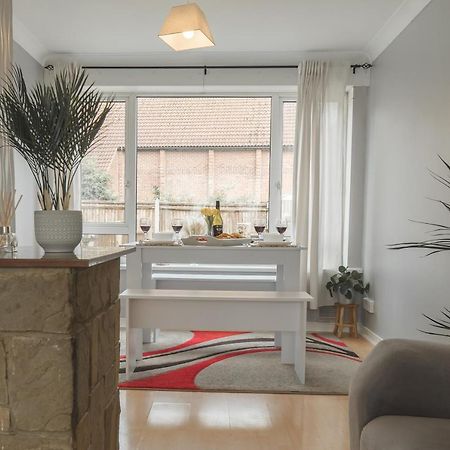 Idyllic 3-Bed House. 5-Min From Channel Tunnel Villa Folkestone Exterior photo