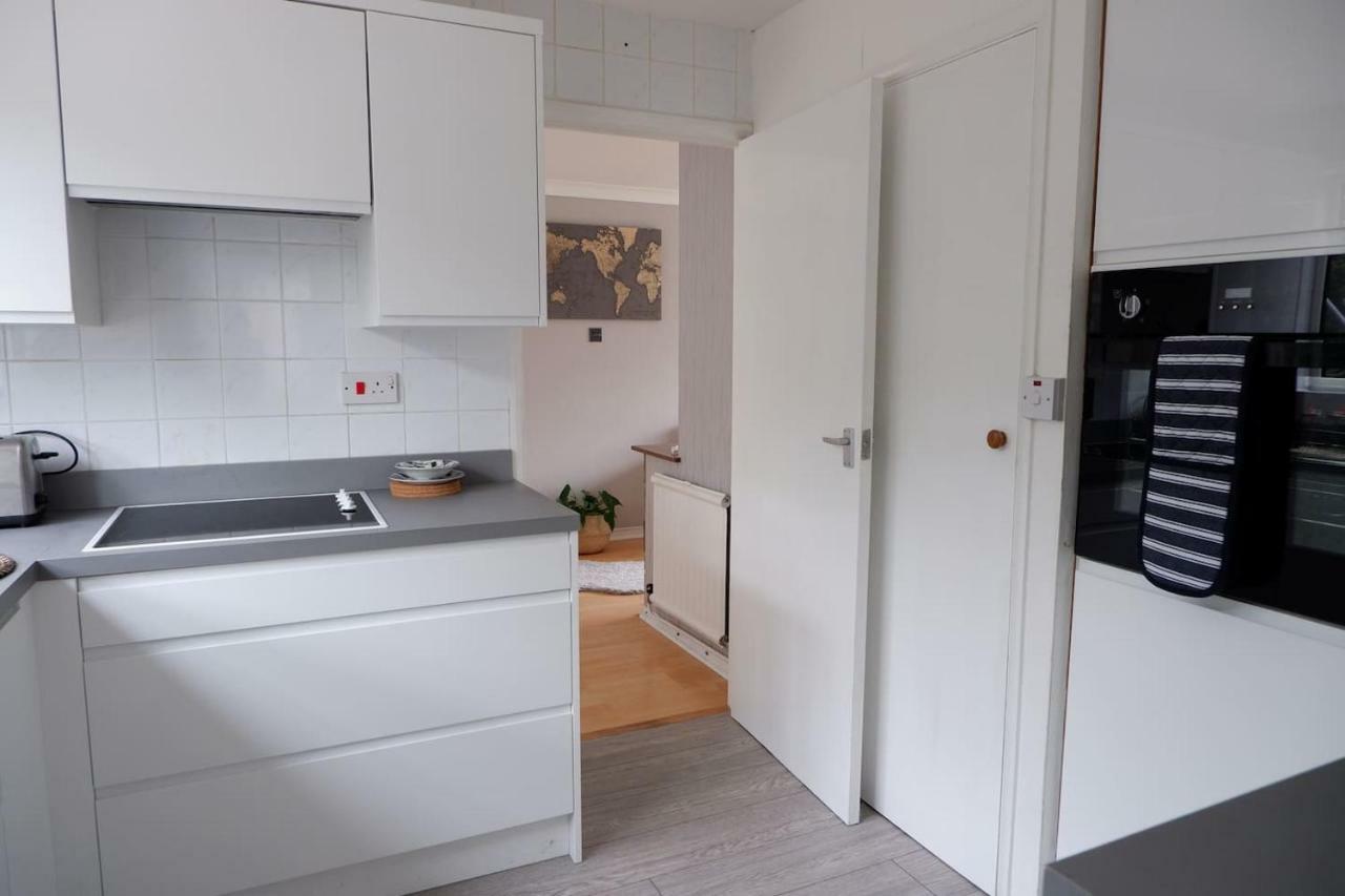 Idyllic 3-Bed House. 5-Min From Channel Tunnel Villa Folkestone Exterior photo